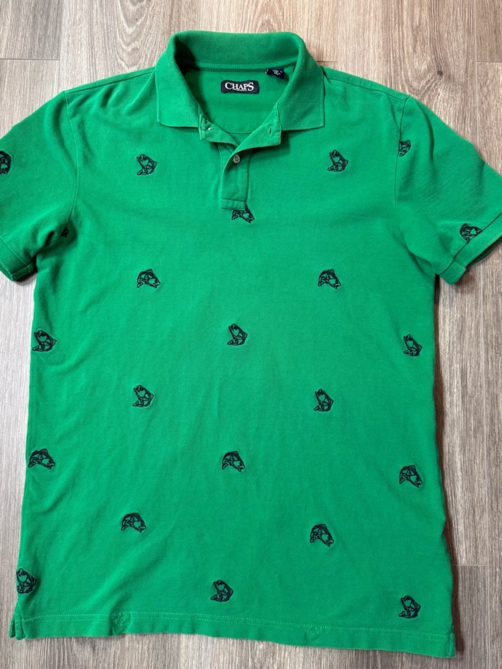 Chaps Green Polo With Navy Blue Bass Fish Embroidered Medium Golf Spring - Picture 1 of 8